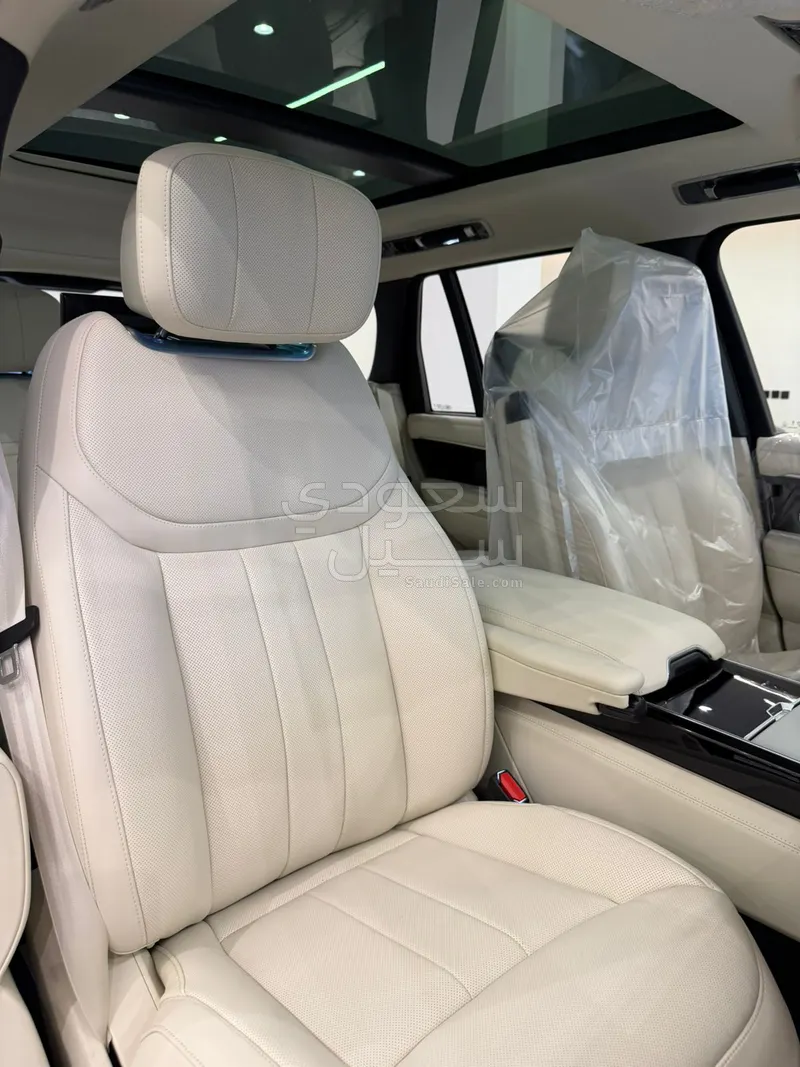 2026 لاند روفر رينج روفر اوتوبيوغرافي