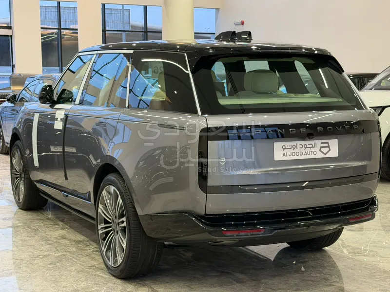 2026 لاند روفر رينج روفر اوتوبيوغرافي