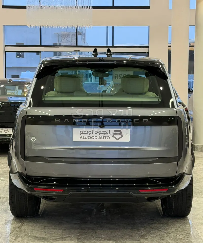 2026 لاند روفر رينج روفر اوتوبيوغرافي
