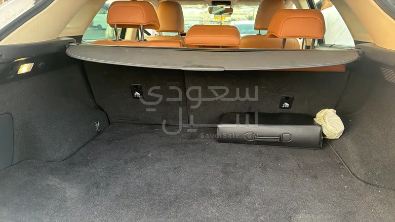 2021 لكزس أر إكس 350