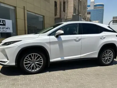 2021 لكزس أر إكس 350