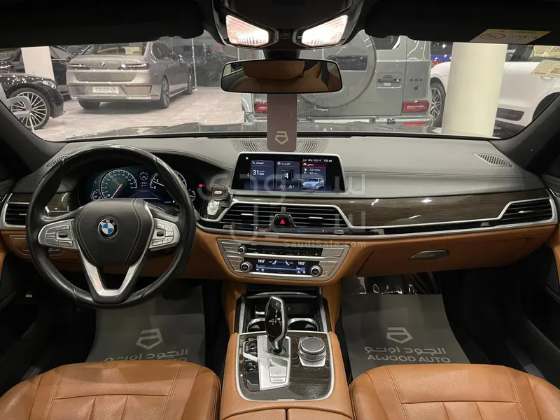 2018 بي ام دبليو الفئة السابعة 730 إل أي