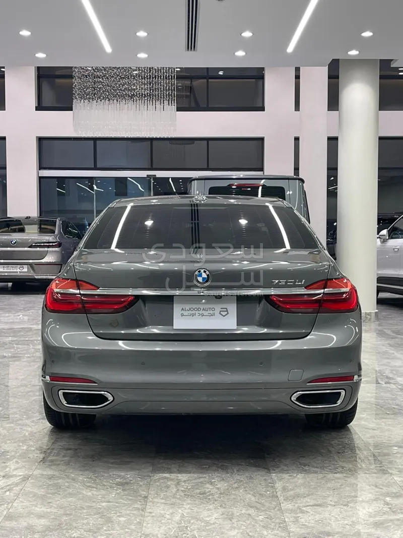 2018 بي ام دبليو الفئة السابعة 730 إل أي