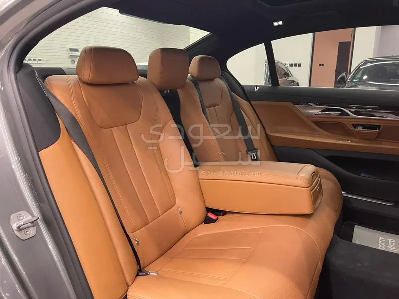 2018 بي ام دبليو الفئة السابعة 730 إل أي