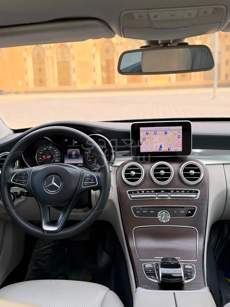 2015 مرسيدس - بنز سي 200