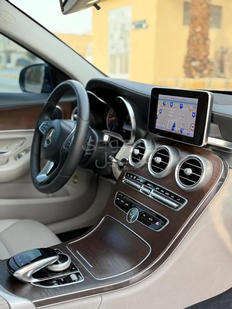 2015 مرسيدس - بنز سي 200