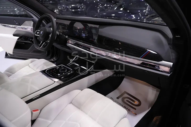 2026 بي ام دبليو الفئة السابعة 735أي