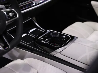 2026 بي ام دبليو الفئة السابعة 735أي