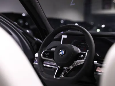 2026 بي ام دبليو الفئة السابعة 735أي