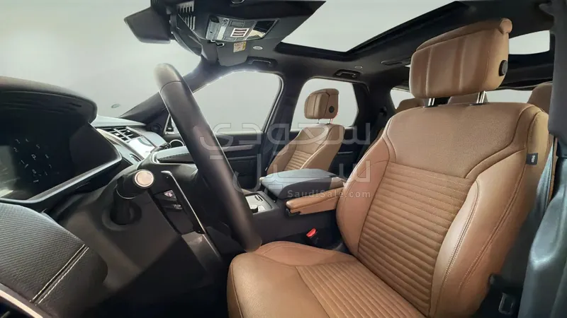 2025 لاند روفر ديسكفري