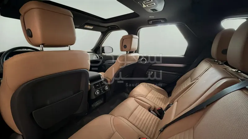 2025 لاند روفر ديسكفري