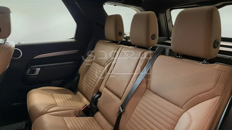 2025 لاند روفر ديسكفري