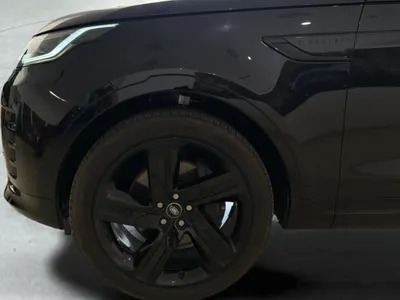 2025 لاند روفر ديسكفري