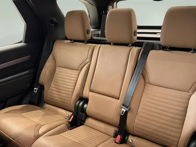 2025 لاند روفر ديسكفري