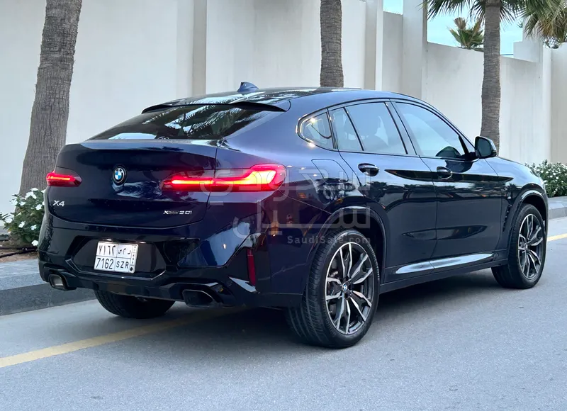 2025 بي ام دبليو الفئة اكس 4 ام كت