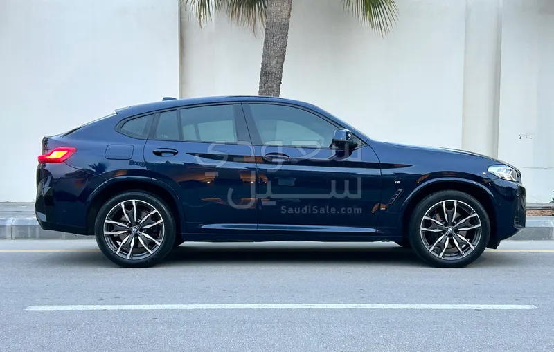 2025 بي ام دبليو الفئة اكس 4 ام كت