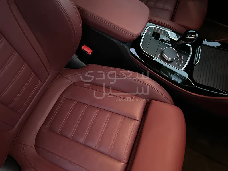 2025 بي ام دبليو الفئة اكس 4 ام كت