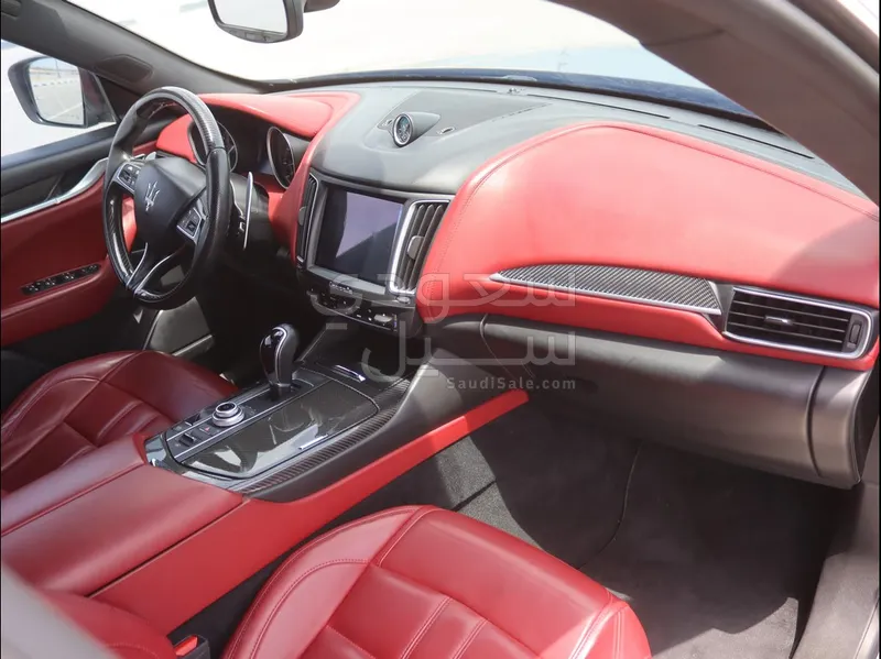 2017 مازيراتي ليفانتي اس