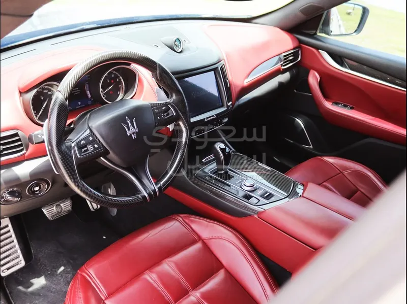 2017 مازيراتي ليفانتي اس