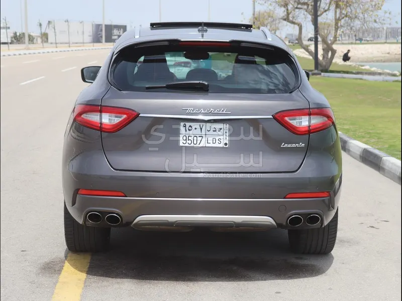 2017 مازيراتي ليفانتي اس