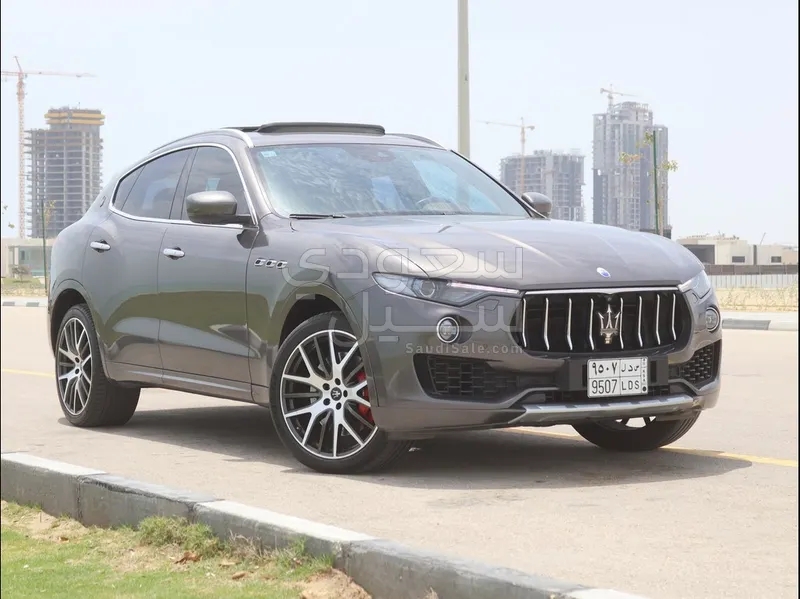 2017 مازيراتي ليفانتي اس