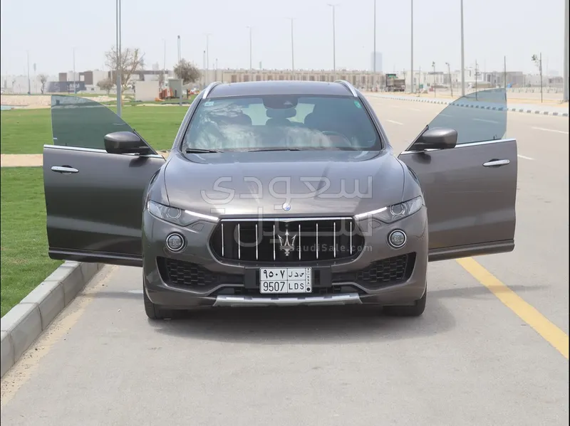 2017 مازيراتي ليفانتي اس