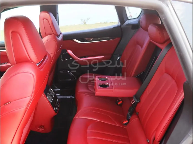 2017 مازيراتي ليفانتي اس