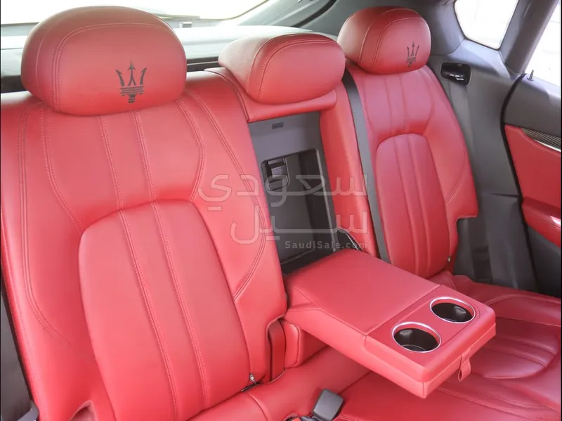 2017 مازيراتي ليفانتي اس