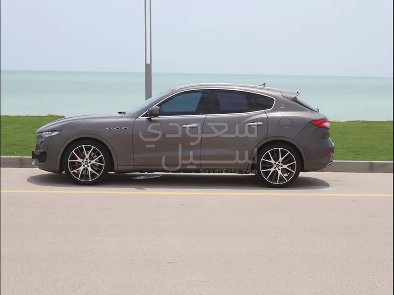 2017 مازيراتي ليفانتي اس