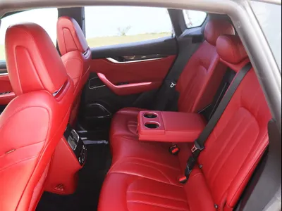 2017 مازيراتي ليفانتي اس