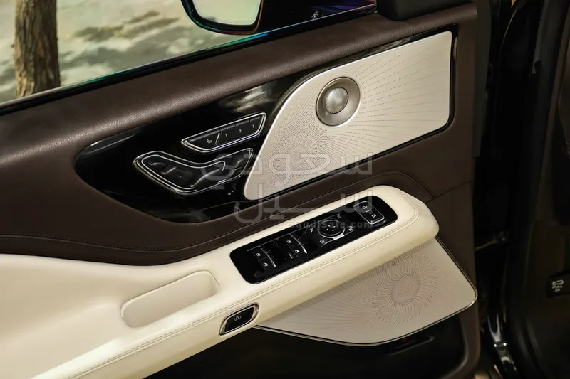 2023 لنكولن افياتور