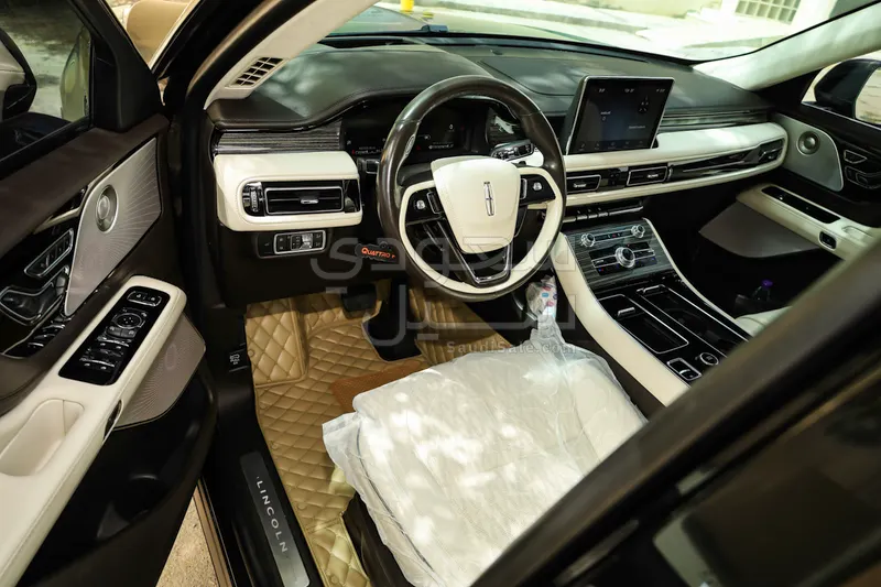 2023 لنكولن افياتور