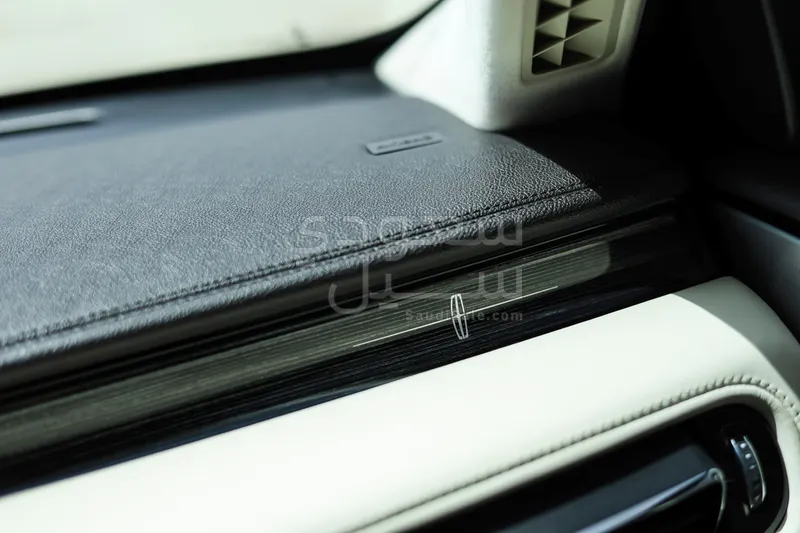 2023 لنكولن افياتور