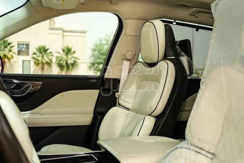 2023 لنكولن افياتور