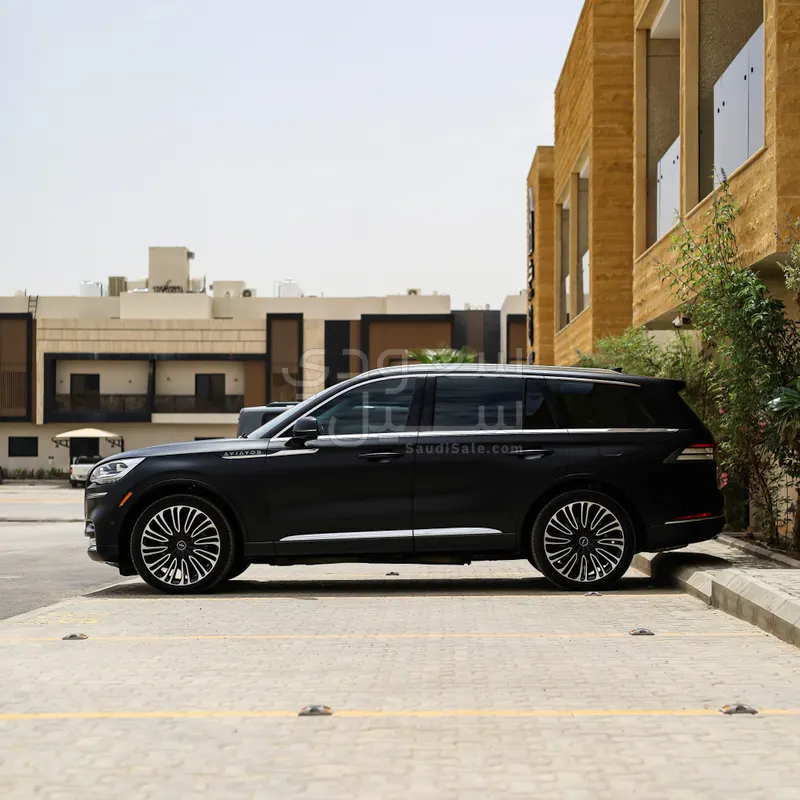 2023 لنكولن افياتور