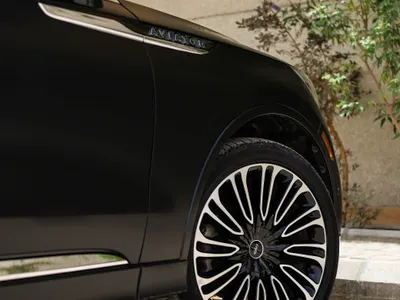 2023 لنكولن افياتور