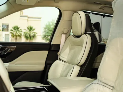 2023 لنكولن افياتور