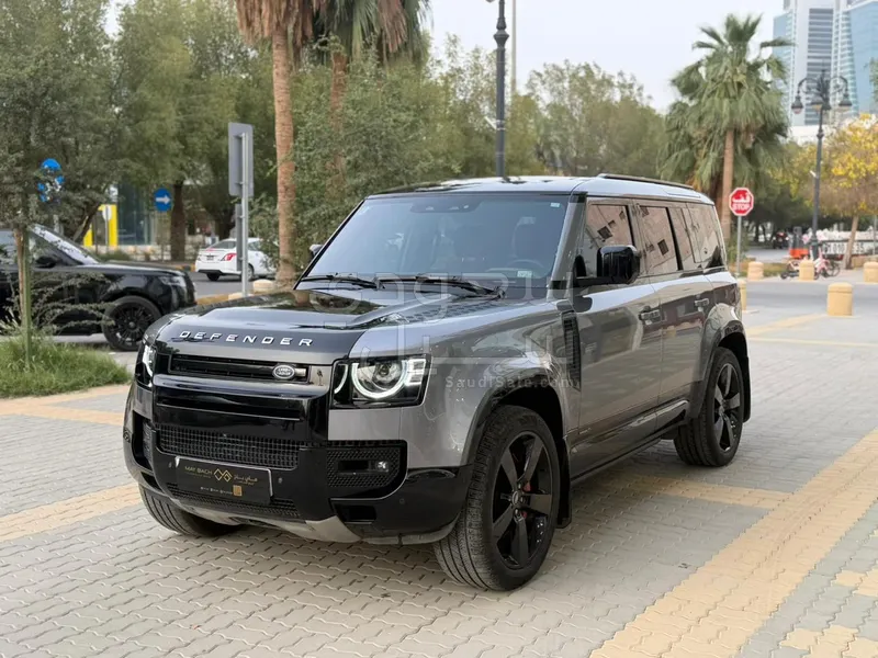 2023 لاند روفر ديفيندر اكس 110