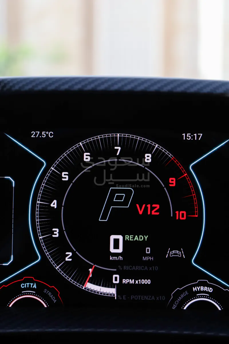 2025 لمبرجيني ريفويلتو