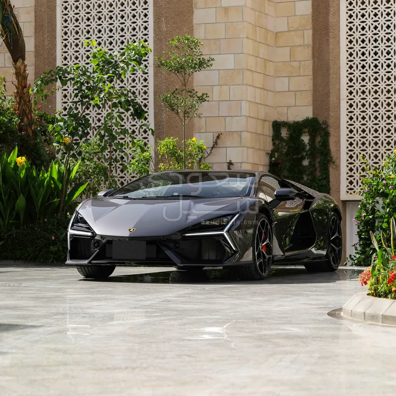 2025 لمبرجيني ريفويلتو