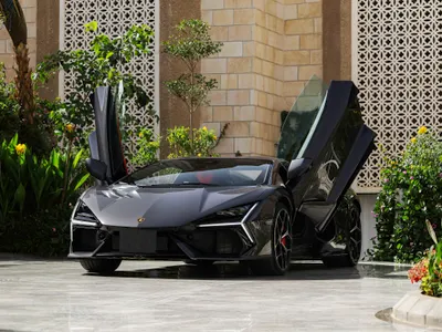 2025 لمبرجيني ريفويلتو