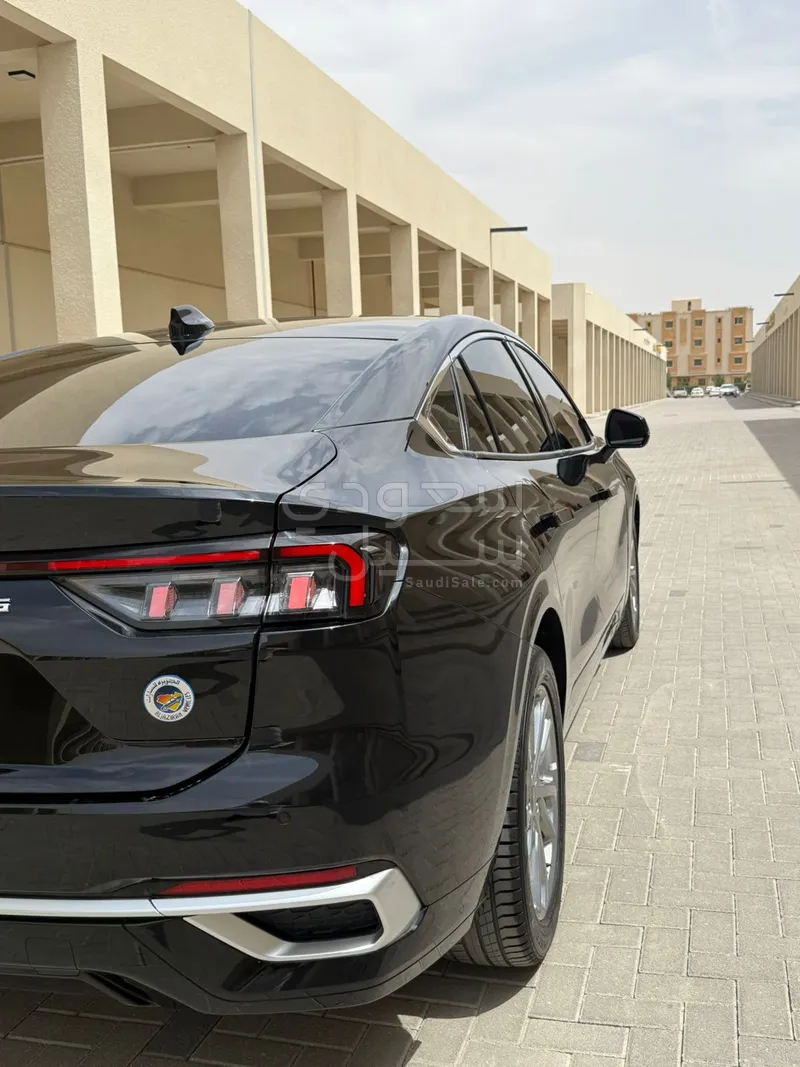 2024 فورد توروس ترند