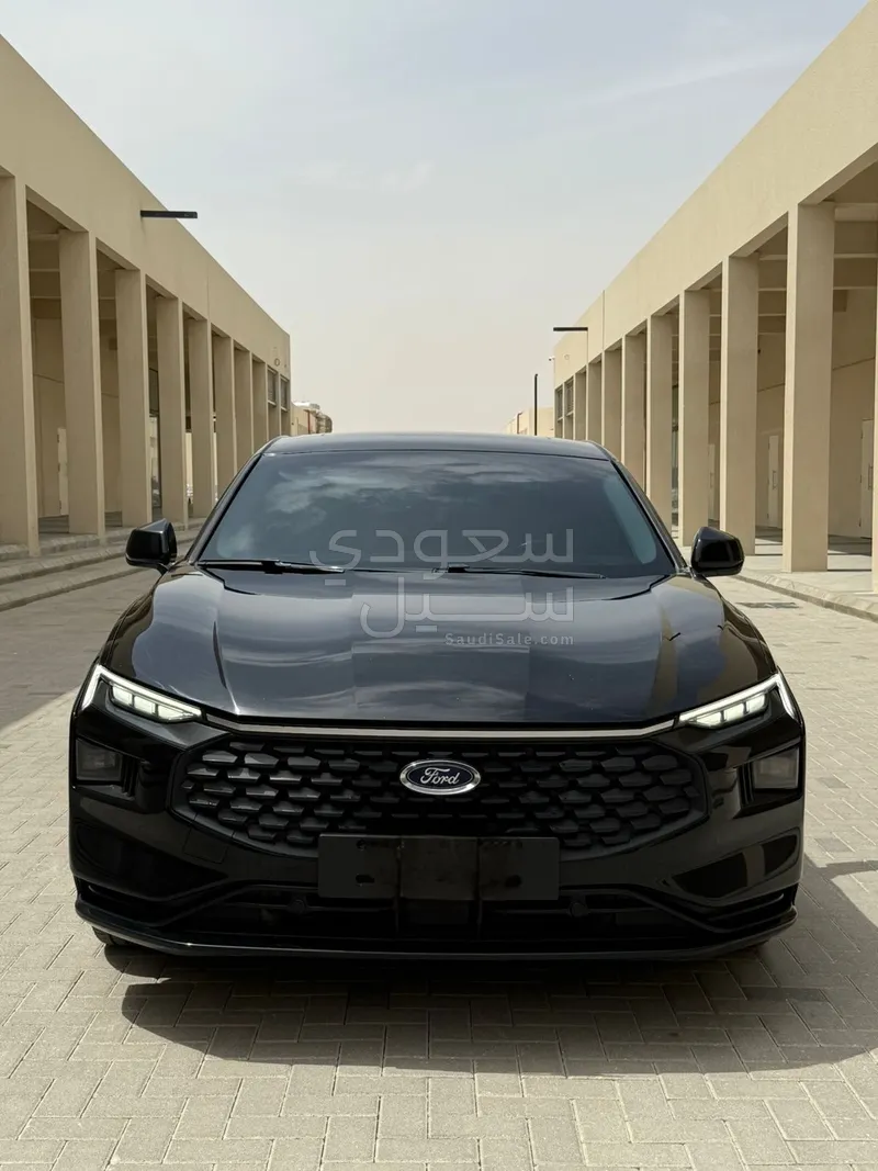 2024 فورد توروس ترند