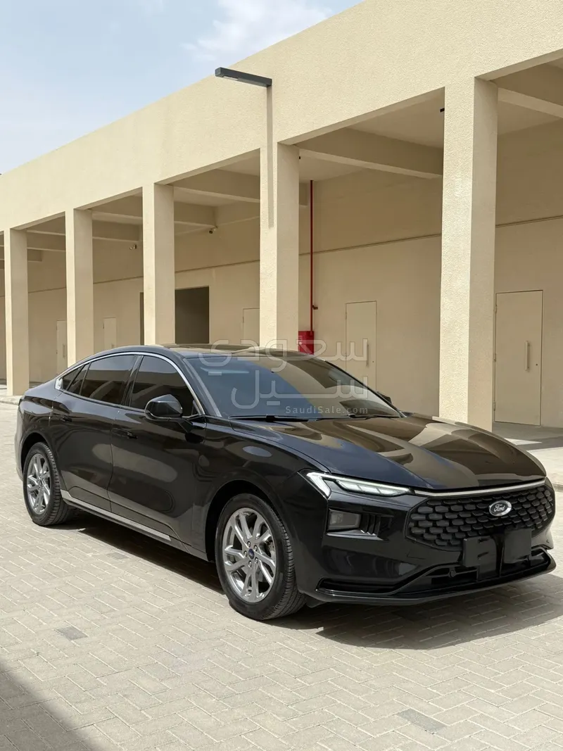 2024 فورد توروس ترند