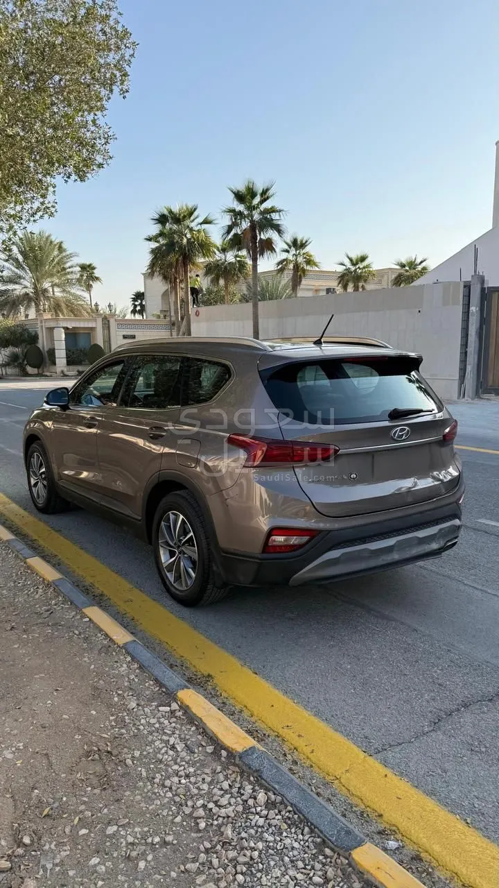 2019 هيونداي سانتا في