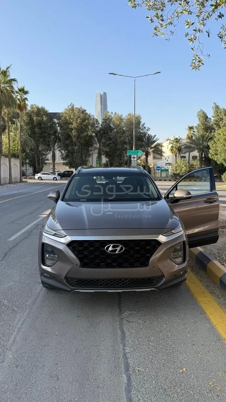2019 هيونداي سانتا في