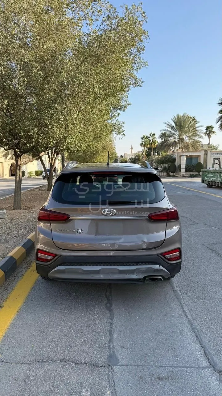 2019 هيونداي سانتا في