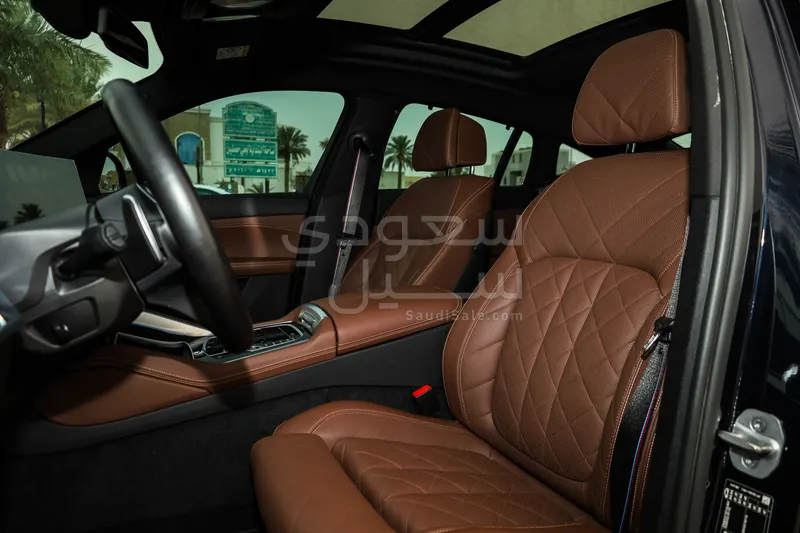 2024 بي ام دبليو الفئة اكس 6 إم