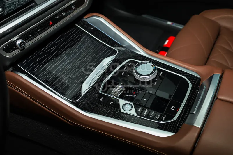 2024 بي ام دبليو الفئة اكس 6 إم