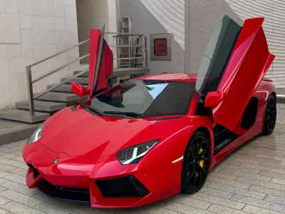 2015 لمبرجيني افنتادور